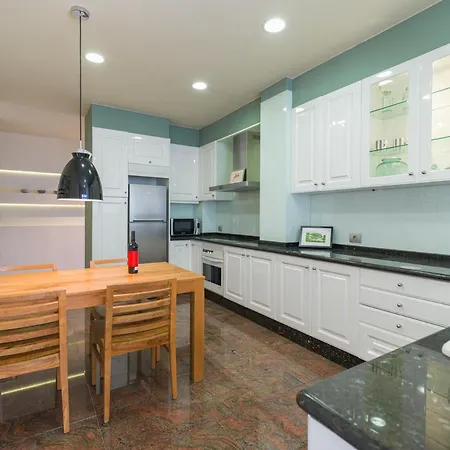 Luxury Bakus Canteras *